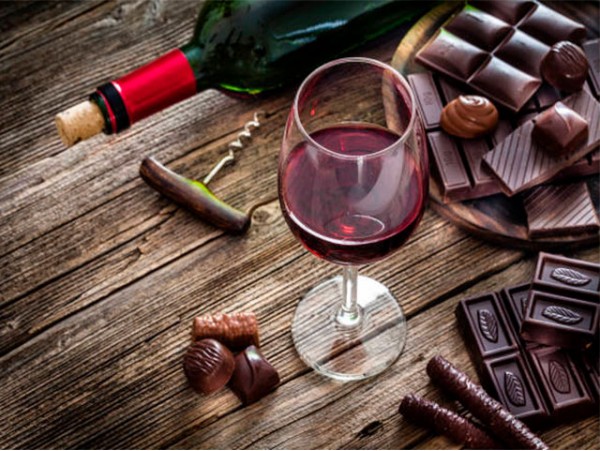 Exclusiva cata de chocolates maridada para 2 con vinos + visita a la bodega 