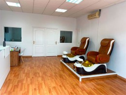 Sesión de manicura semipermanente