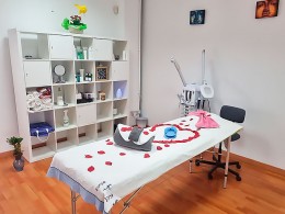 Sesión de manicura semipermanente