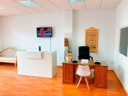 Sesión de manicura semipermanente