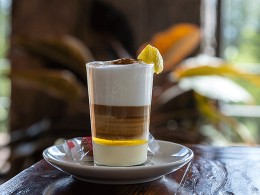 Brunch+Entradas a las Pirámides de Güímar para 2 adultos + 1 niño