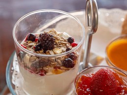 Brunch+Entradas a las Pirámides de Güímar para 2 adultos + 1 niño