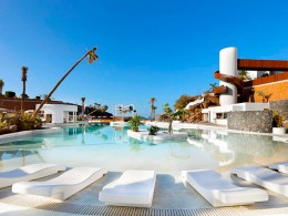 2 noches en Deluxe Gold con desayuno para 2 adultos + 1 niño + acceso al Spa + atenciones a la llegada