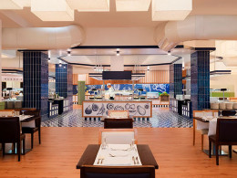 Estancia para 2 adultos con media pensión en habitación doble vista al mar 