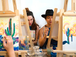 Actividad de pintura con vino y picoteo