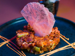 María Antonieta La Reina de los Excesos - Santa Cruz