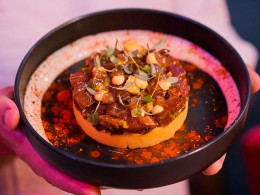 María Antonieta La Reina de los Excesos - Santa Cruz