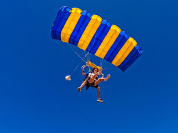  Salto en paracaídas en Tándem desde 3000m de altura