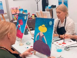 Taller de pintura artística con vino ¡Saca a relucir tu lado creativo!