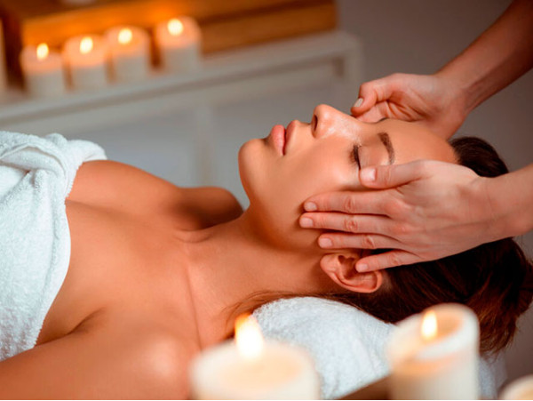 Experiencia facial sensorial con masaje + limpieza + lifting ¡Revitaliza tu piel!