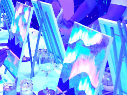 Taller de pintura artística con vino ¡Saca a relucir tu lado creativo!