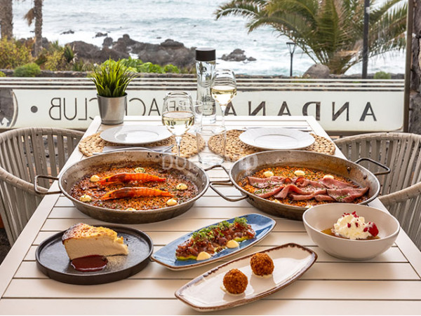 Andana Beach Club: Exquisito menú arrocero para 2 frente al mar