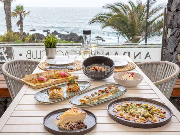 Andana Beach Club: Menú alta cocina para 2 con 6 pases frente al mar