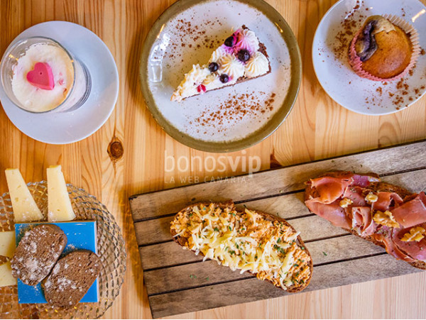 Brunch Realfood para 2 en la rambla de Santa Cruz ¡Placer saludable!