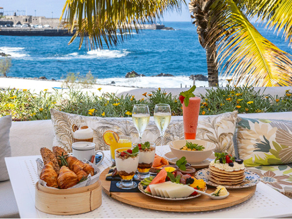 Brunch Lido con vistas al mar para 2 frente al Lago Martiánez