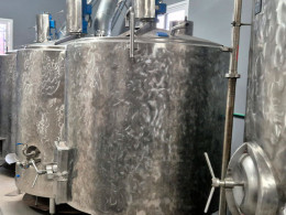 Visita guiada por la fábrica + cata de 5 cervezas artesanales con picoteo