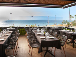 DayPass para 2 frente al mar con cama balinesa + menú + bebidas