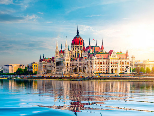 BUDAPEST: 3 a 4 noches SEMANA SANTA con vuelo + hotel + traslados + crucero por el Danubio