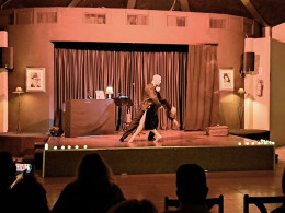 Espectáculo de danza y música en vivo con 5 artistas en escena