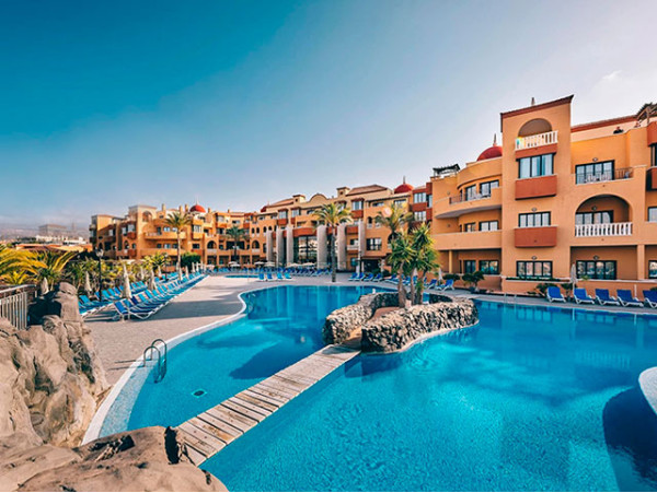 Daypass TODO INCLUIDO para 2 con almuerzo en Golden buffet + bebidas ilimitadas con opción a cama balinesa