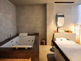 Masaje para 2 con jacuzzi privado + cava y bombones en Costa Adeje