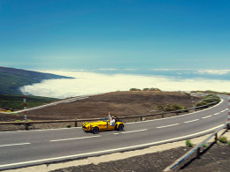 Simulador con un coche legendario + opción a Test Drive con piloto profesional