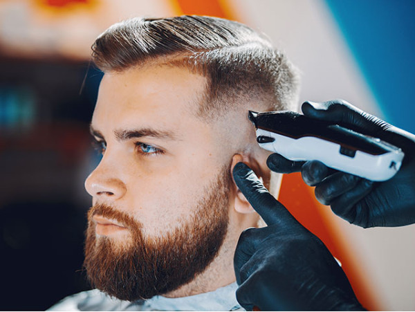 Corte masculino con opción de barba + depilación en La Laguna