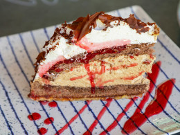 Menú gastronómico envuelto en naturaleza