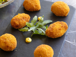 Menú gastronómico envuelto en naturaleza