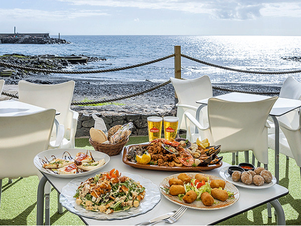 ¡Oferta flash! Menú de pescado para 2 frente al mar en El Puertito de Güímar