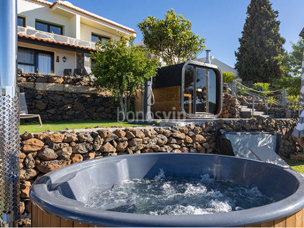 1 o 2 noches rurales para 2 con pack de bienvenida + late check out en Vilaflor