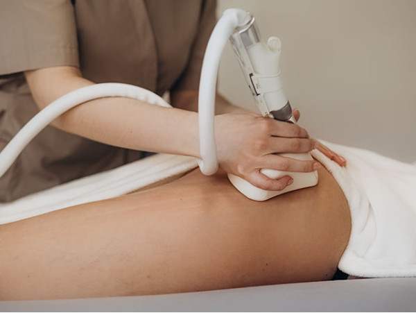 4 sesiones corporales de cavitación + presoterapia + mesoterapia + valoración personalizada