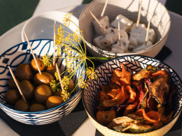 Estancia en Domo para 2 con opción de jacuzzi + cena a la carta en Finca Tres Roques + pack de bienvenida