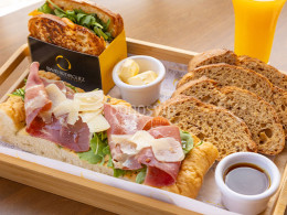  Pastelería: Brunch emblemático para 2 en La Casa Miranda del siglo XVIII