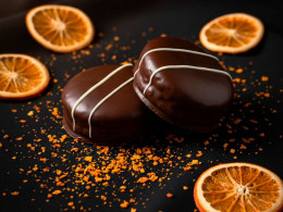 Caja de 12 alfajores de diferentes sabores en Santa Úrsula