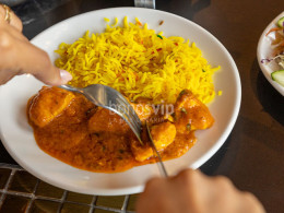 Menú de Comida India frente al mar para 2 en Bombay Babu Santa Cruz
