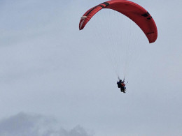 Vuelo en parapente con fotos ¡Libertad desde las alturas!