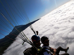 Parapente biplaza con salida desde el norte + video del despegue con opción de vuelo acrobático