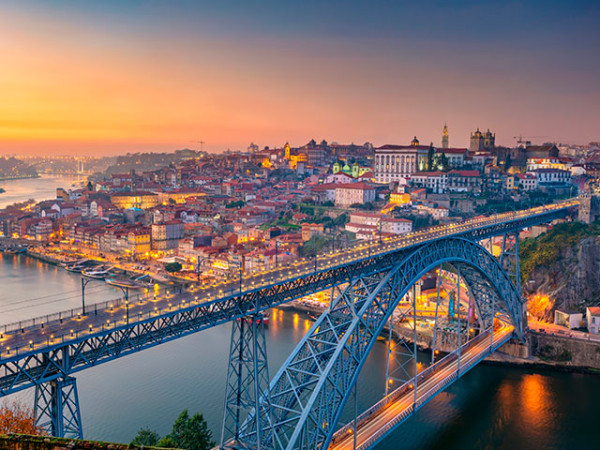 OPORTO: vuelo + hotel + espectáculo de fado desde Tenerife