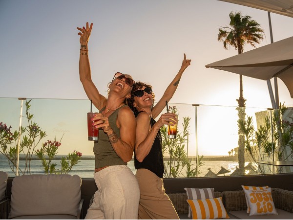 Just Lío Palapa Beach Club - Playa de las Américas