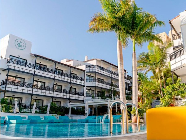 1 o 2 noches para 2 con desayuno + cava + late check out con opción de suite con jacuzzi