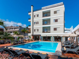Estancia para 2 con desayuno buffet + late check out + sauna privada
